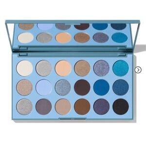 Morphe 18A Blue Ya Away Artistry Palette